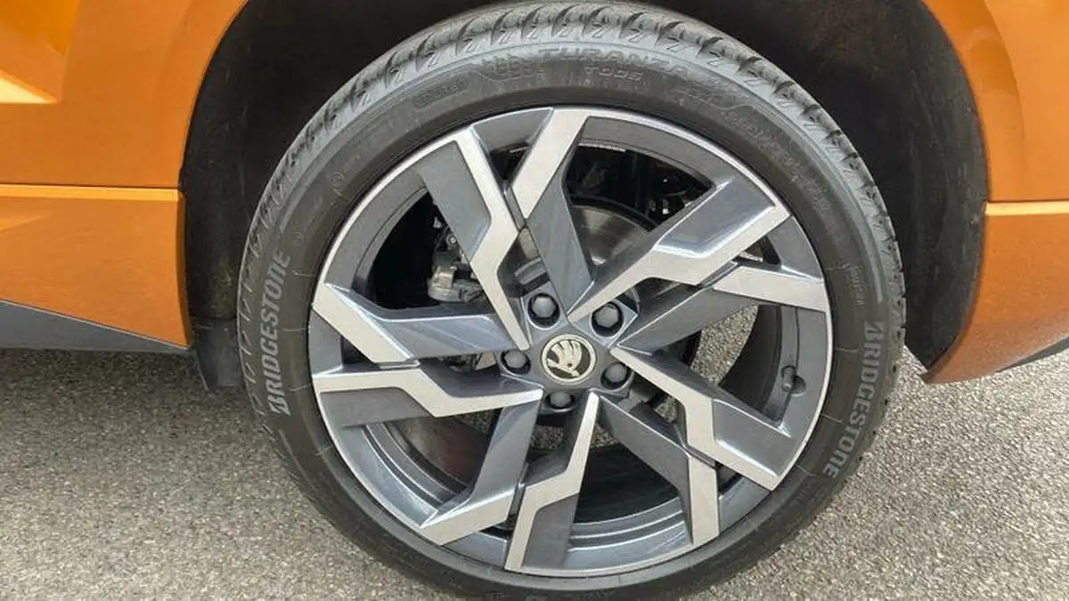 2025-skoda-karoq-20tdi-sportline-edition-big-9