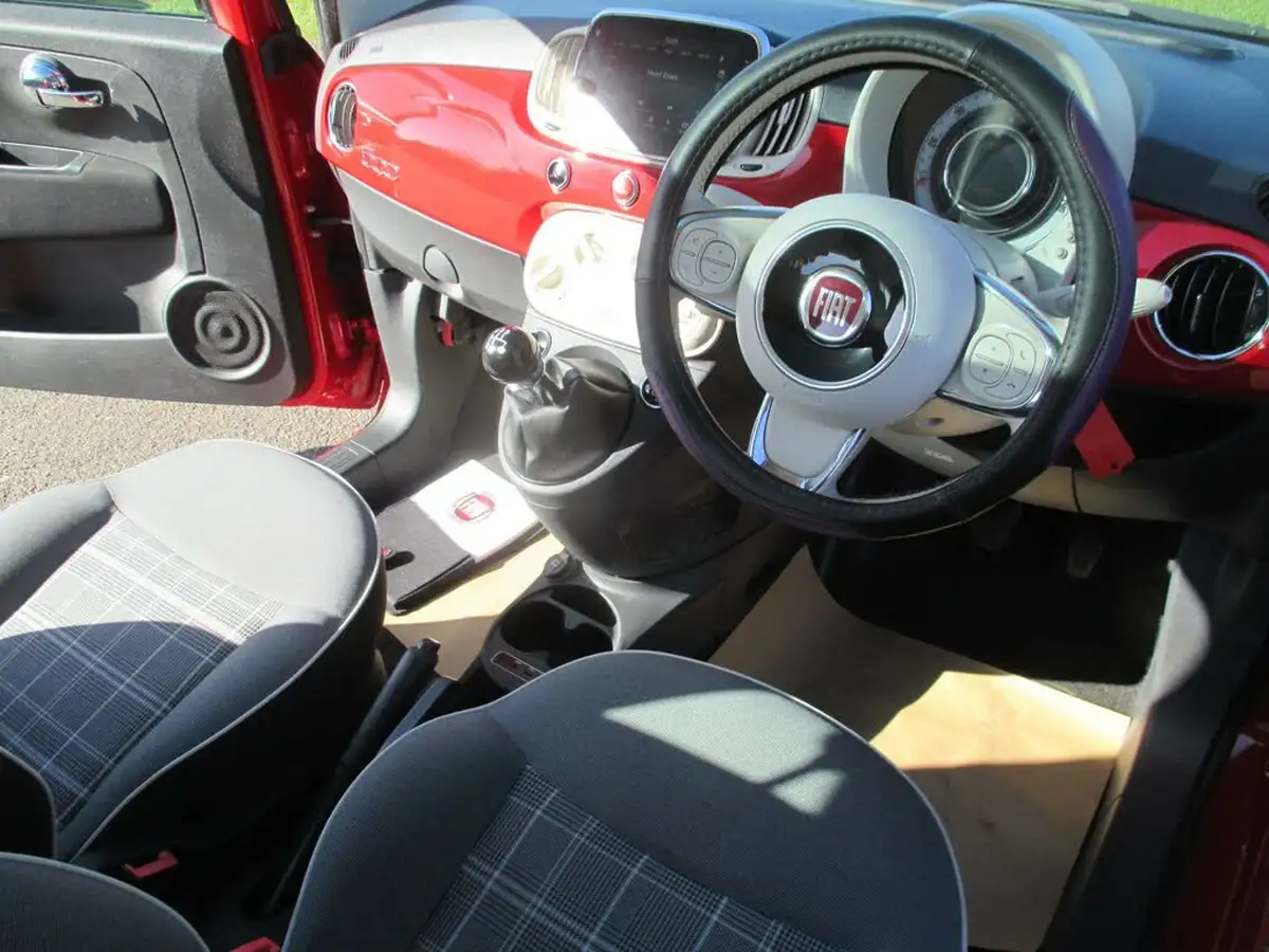 2017-fiat-500-12-lounge-big-15