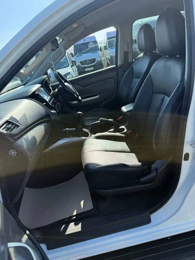 2019-mitsubishi-l200-24di-d-challenger-big-10