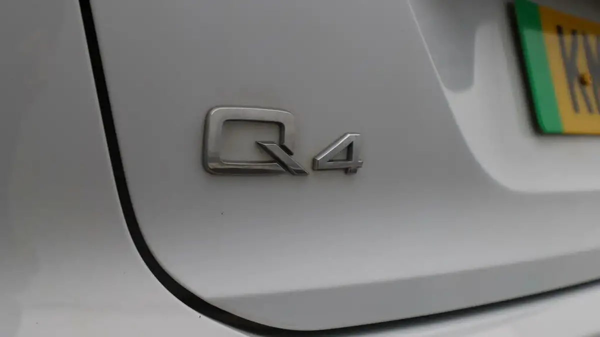 2021-audi-q4-e-tron-40e-s-line-station-wagon-big-21