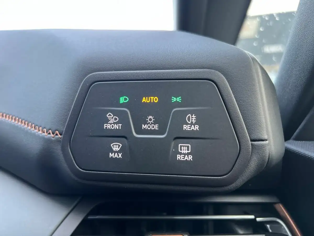 2024-cupra-born-e-vz-big-22