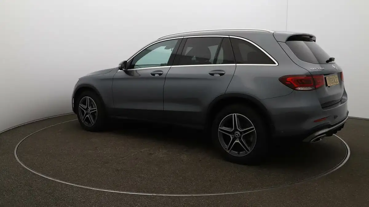 2019-mercedes-benz-glc-class-20d-glc220d-amg-line-station-wagon-5d-4matic-plus-big-27