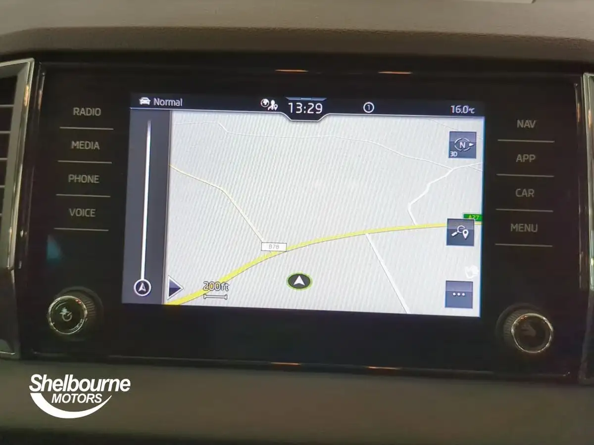 2022-skoda-karoq-15-tsi-se-l-big-28
