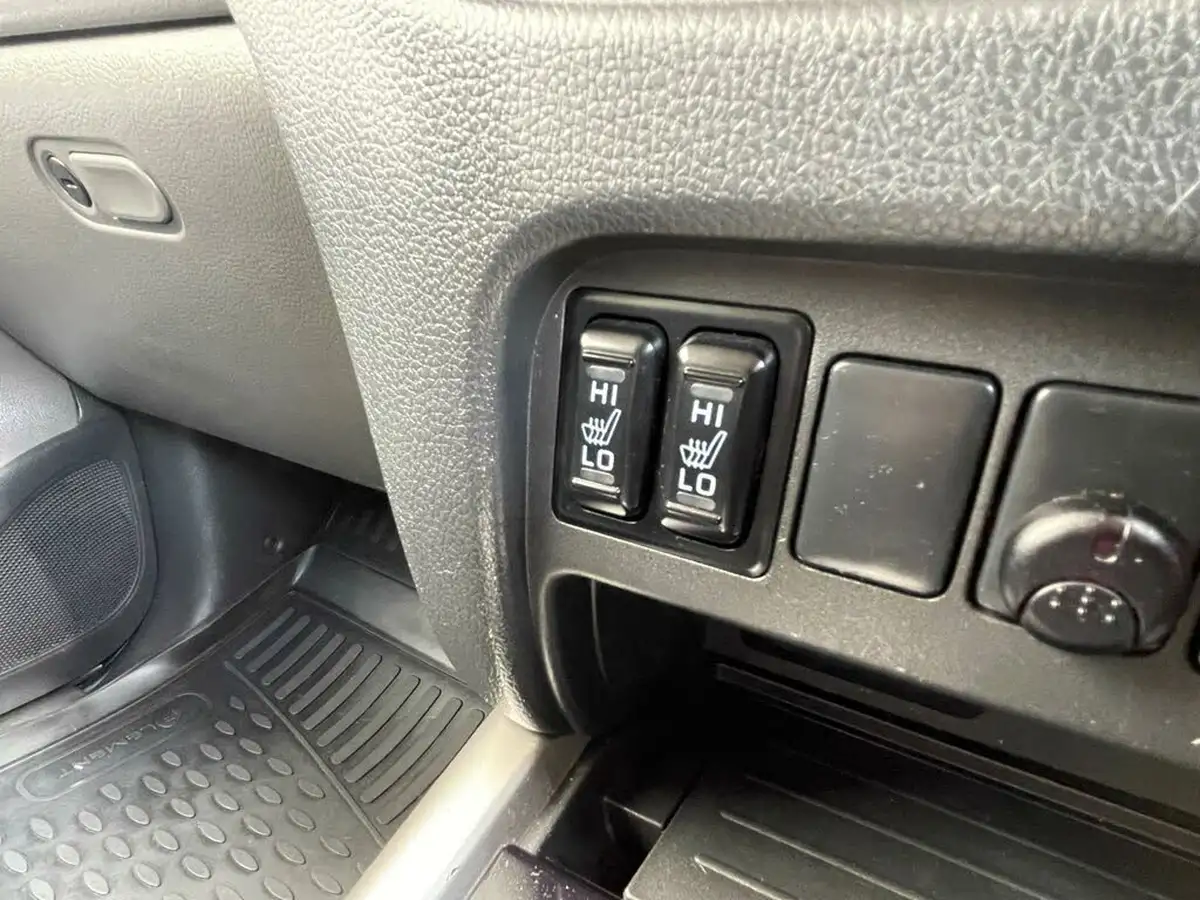 2016-mitsubishi-l200-24di-d-barbarian-178bhp-eu6-big-11