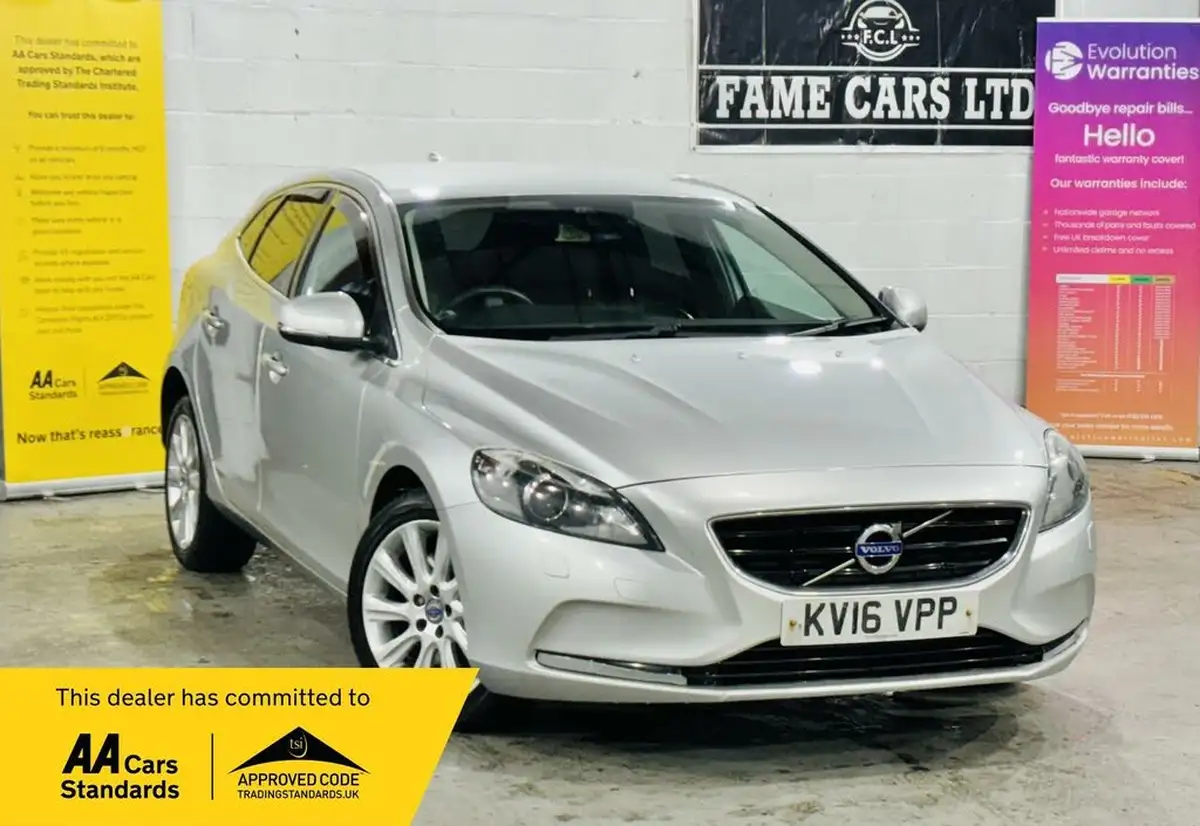 2016-volvo-v40-20td-d2-se-lux-nav-geartronic-big-0