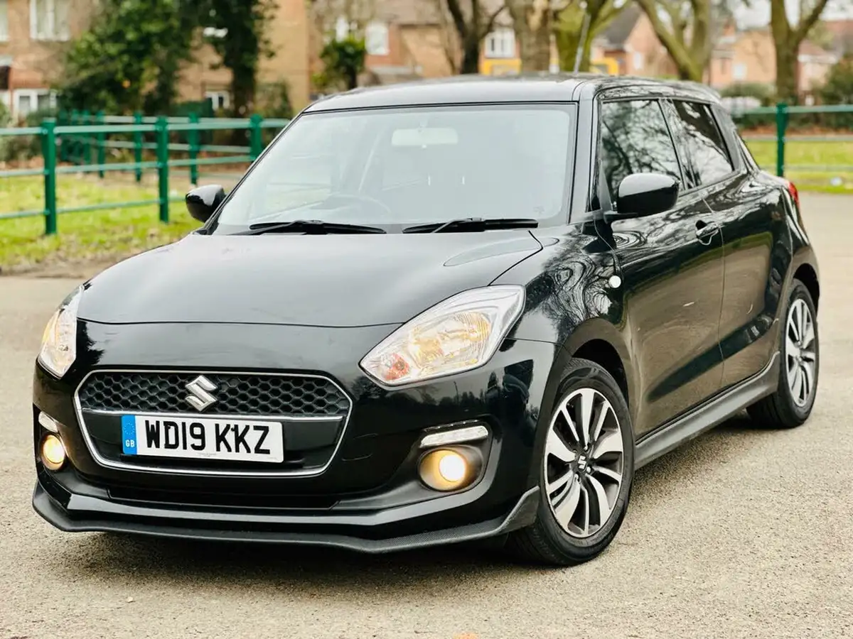 2019-suzuki-swift-12-dualjet-attitude-big-37