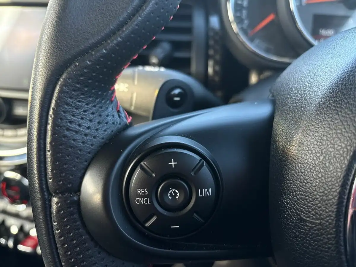2017-mini-cooper-20-cooper-s-ss-hatchback-3d-sport-auto-big-18