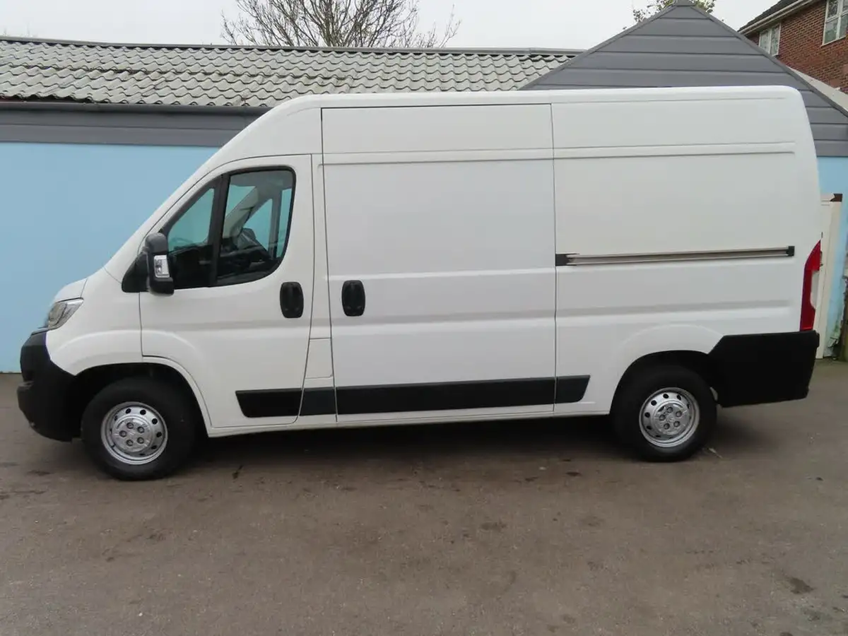 2018-citroen-relay-20bluehdi-33-l2h2-enterprise-130eu6-big-13
