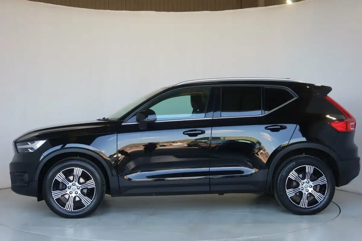 2021-volvo-xc40-15-t3-inscription-161bhp-big-16