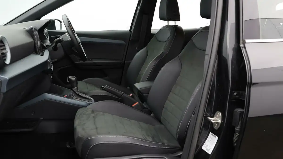 2022-seat-arona-10-tsi-xperience-lux-big-13