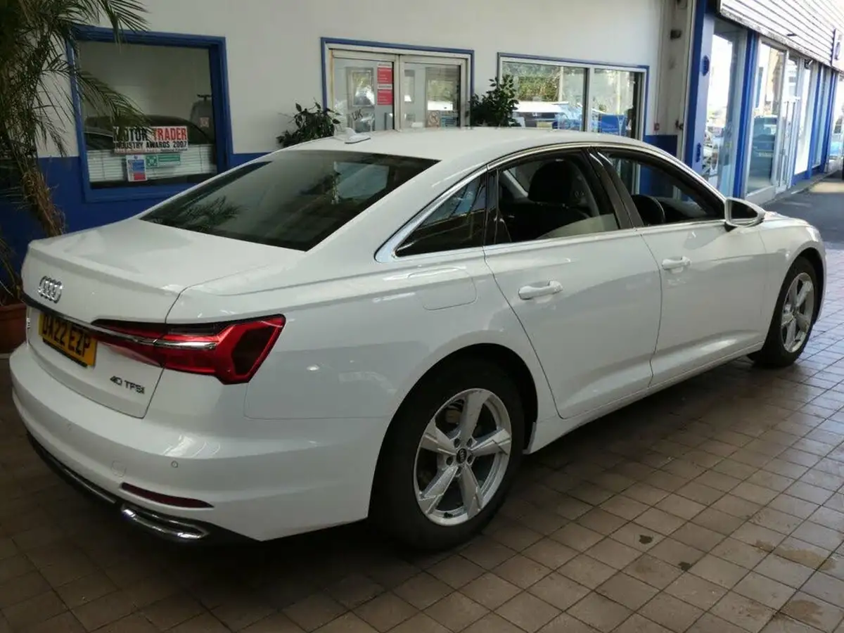 2022-audi-a6-saloon-20-40-tfsi-sport-big-10