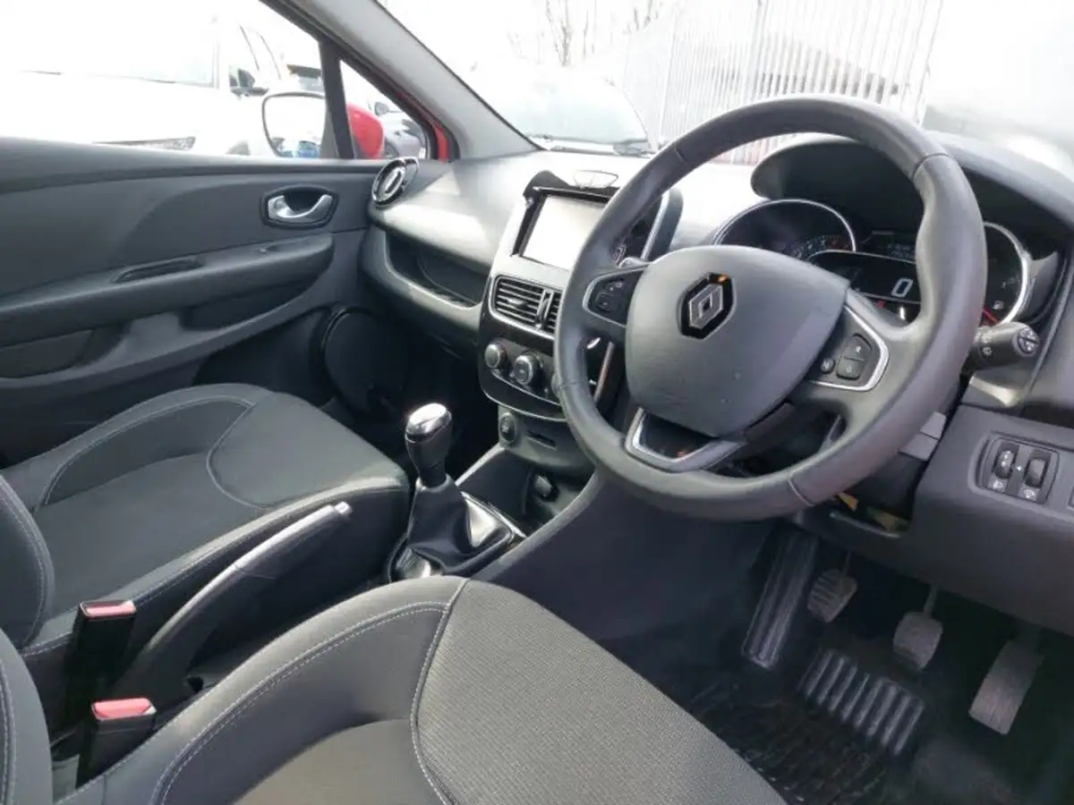 2017-renault-clio-09-tce-dynamique-nav-big-10