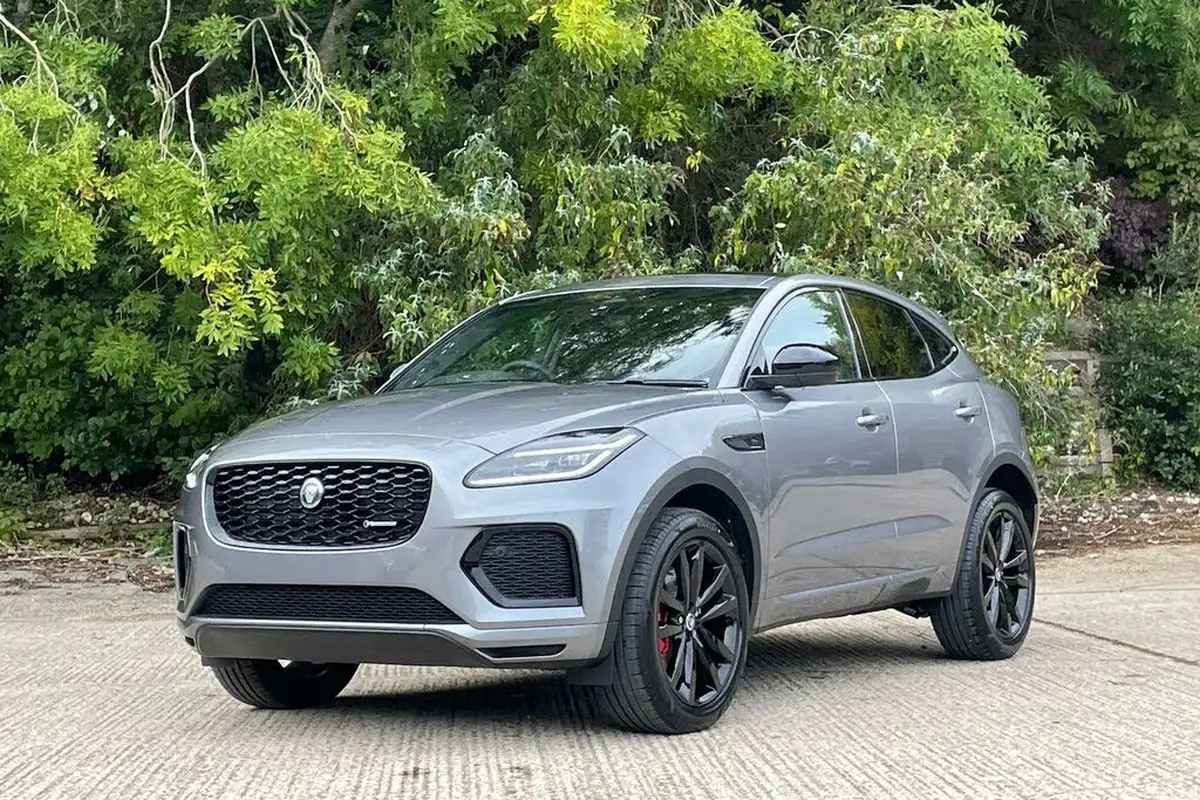 2024-jaguar-e-pace-20-d200-r-dynamic-se-black-big-7