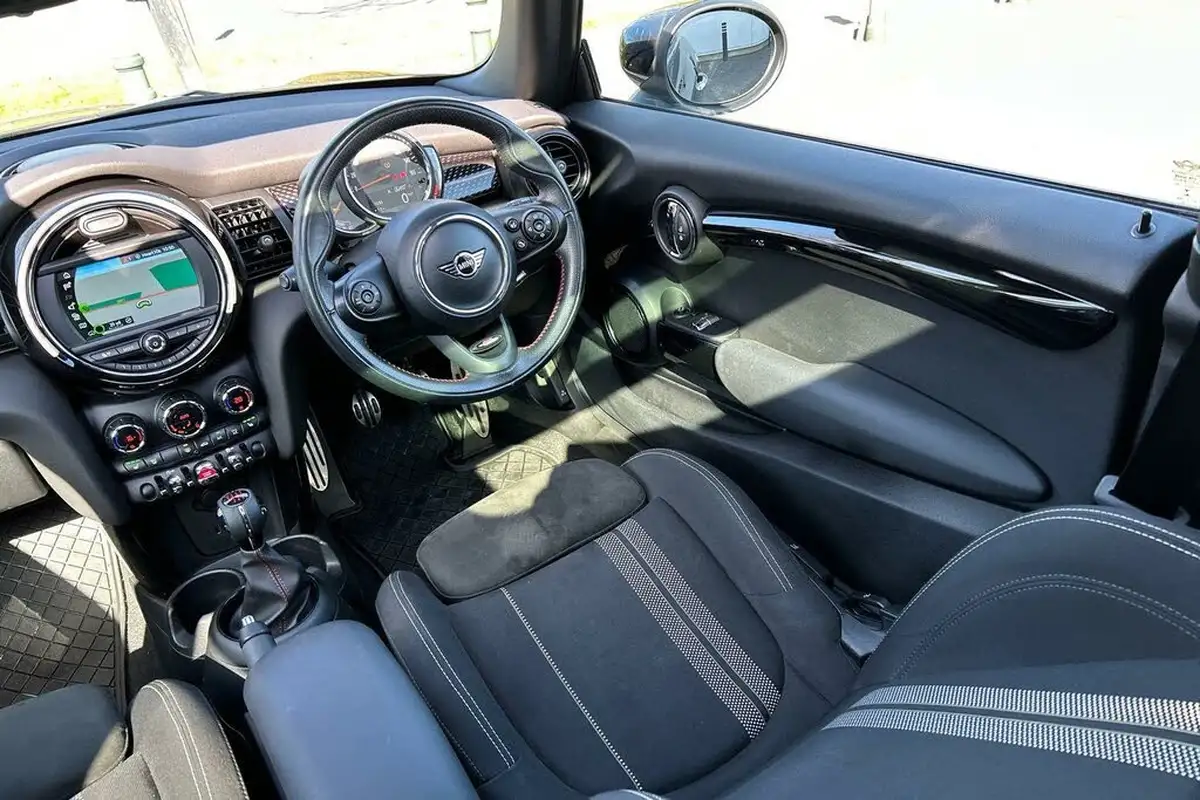 2019-mini-cooper-20-cooper-s-sport-189bhp-hatchback-3d-big-35