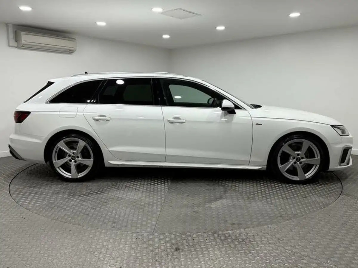 2022-audi-a4-avant-20-35-tdi-s-line-big-1