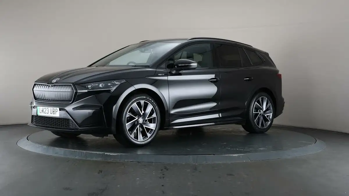 2023-skoda-enyaq-e-80-sportline-big-3