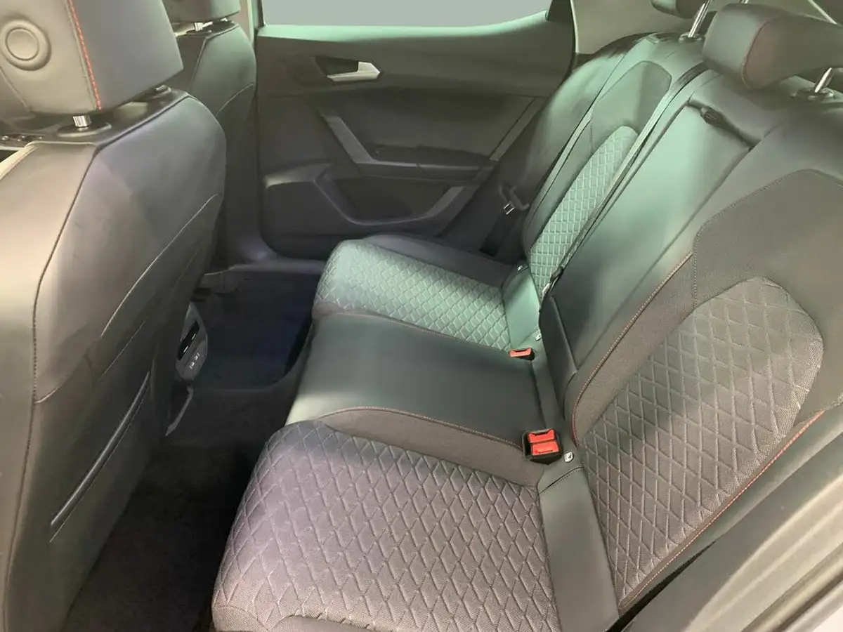 2021-seat-leon-15-tsi-evo-fr-130ps-hatchback-big-24