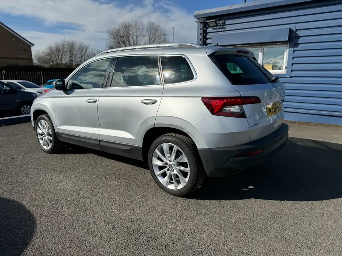 2020-skoda-karoq-10-tsi-se-l-115ps-big-4