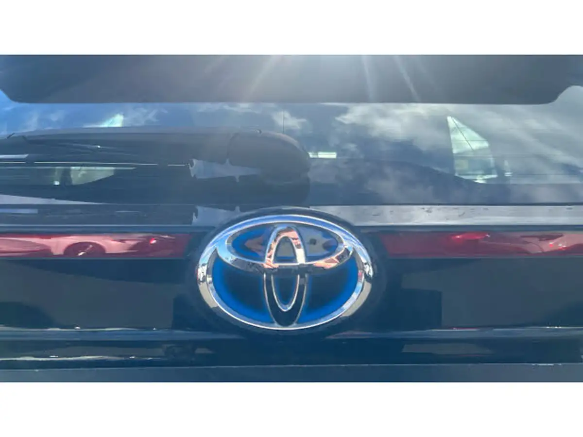 2023-toyota-yaris-cross-15-vvt-i-icon-big-33