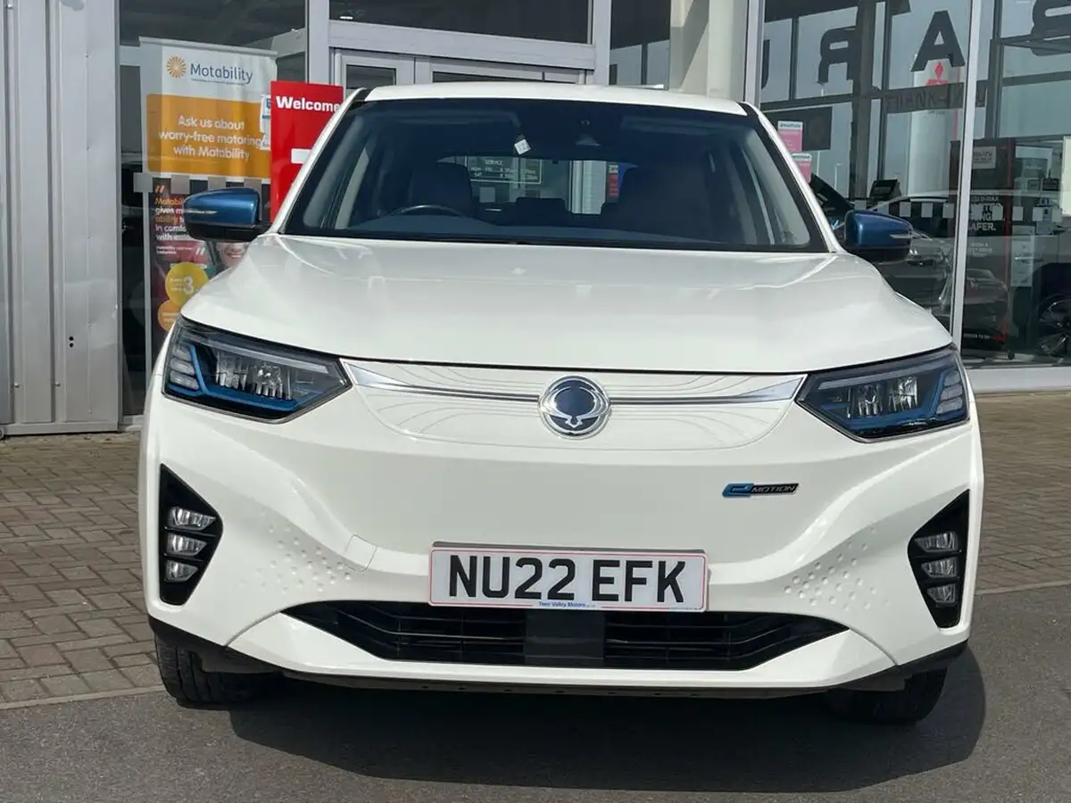 2022-kgm-ssangyong-korando-e-motion-e-ventura-big-1
