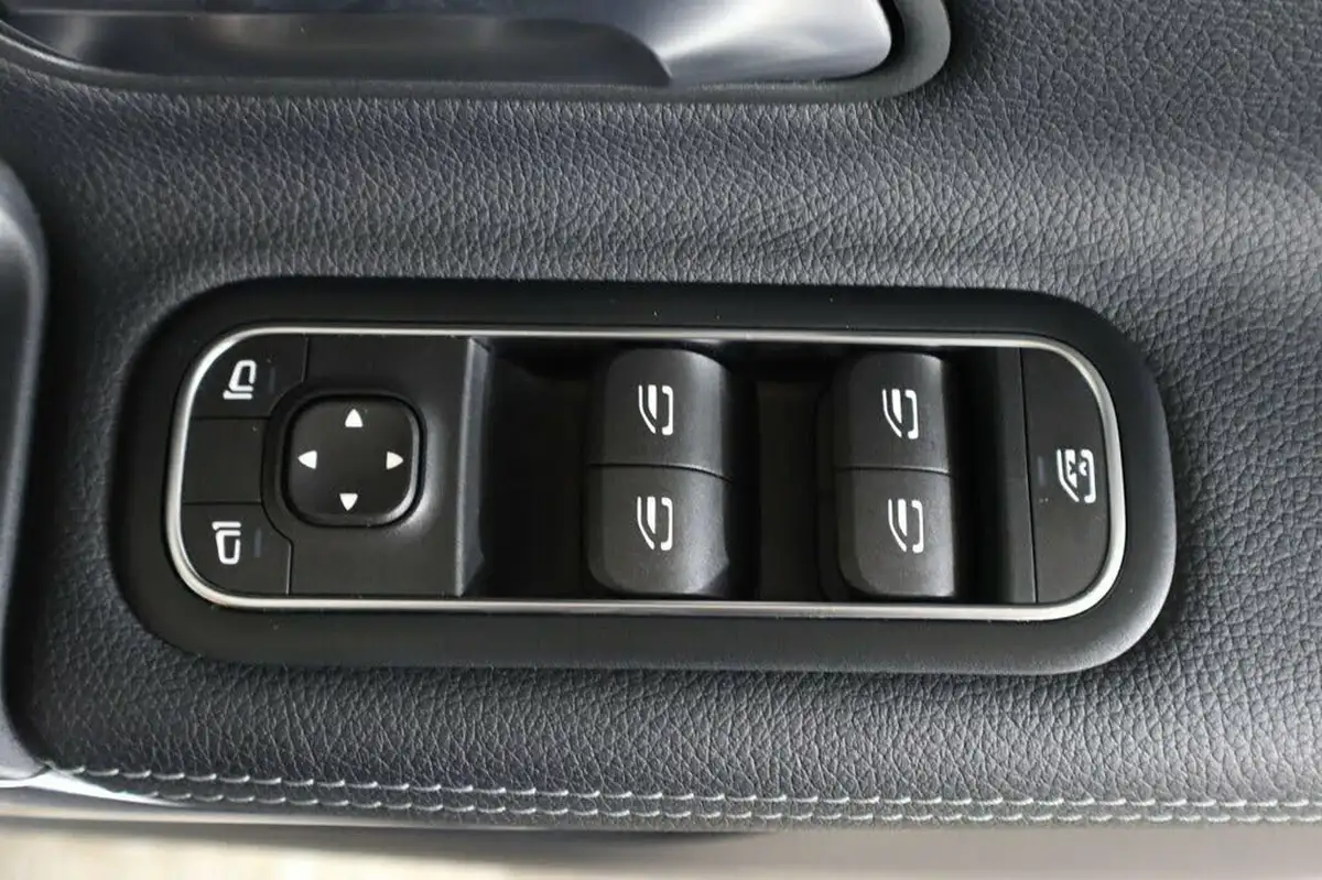 2022-mercedes-benz-a-class-13-a180-sport-saloon-4d-7g-dct-big-23