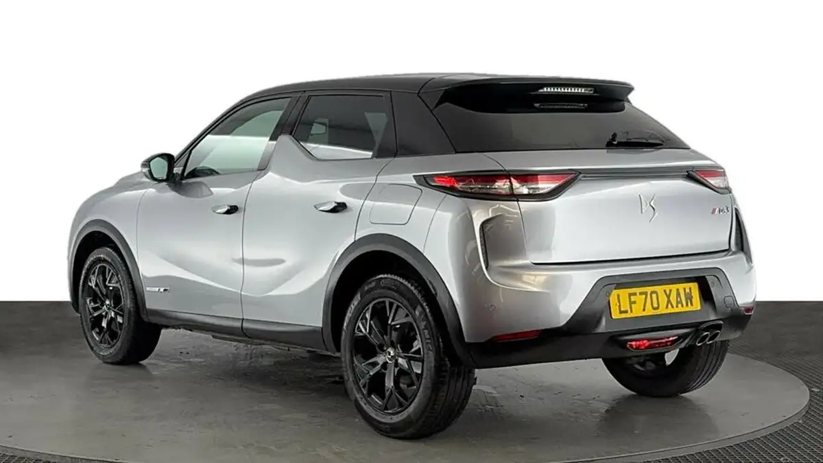 2020-ds-ds-7-crossback-12-puretech-performance-line-eat8-big-5