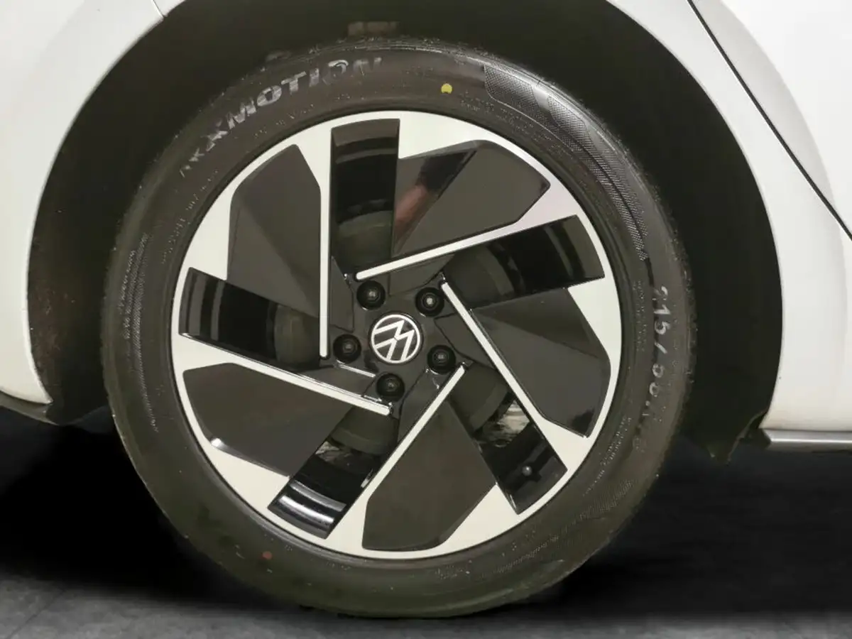 2023-volkswagen-id3-e-pro-58kwh-big-30