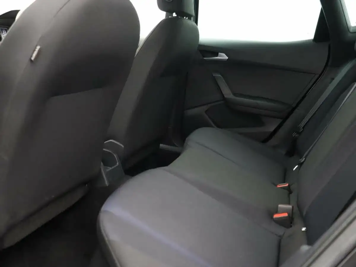 2022-seat-arona-15-tsi-fr-big-10
