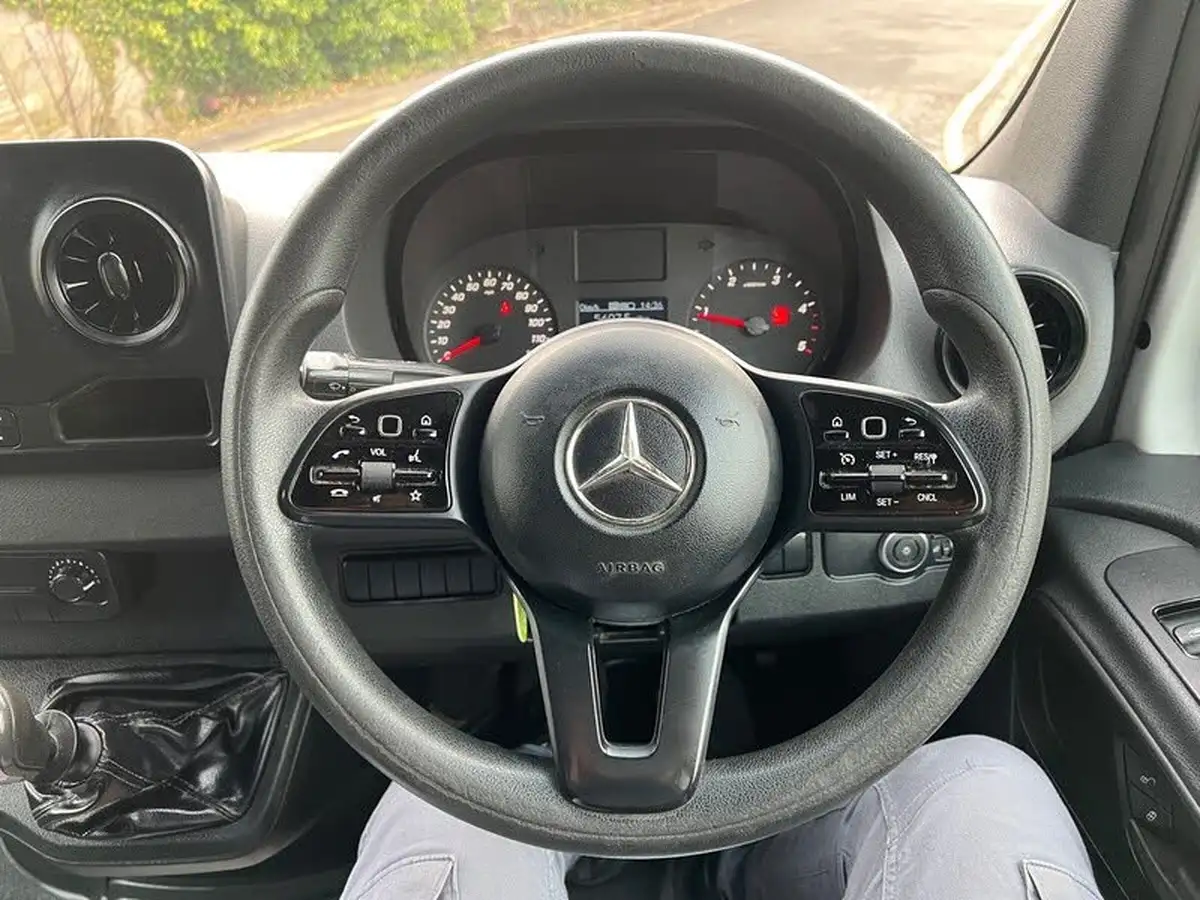 2018-mercedes-benz-sprinter-21cdi-311-l2h1-panel-van-rwd-eco-gear-360-big-42