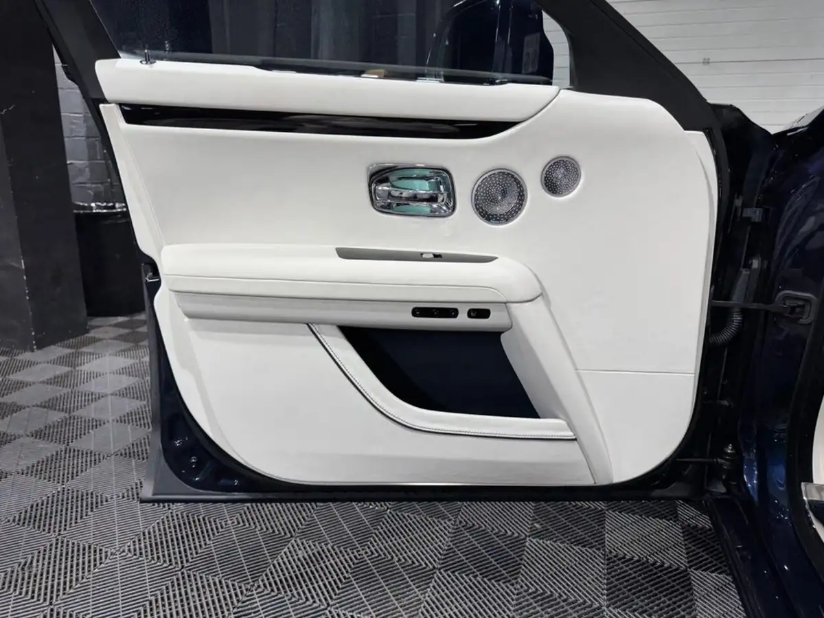 2024-rolls-royce-ghost-675-big-15