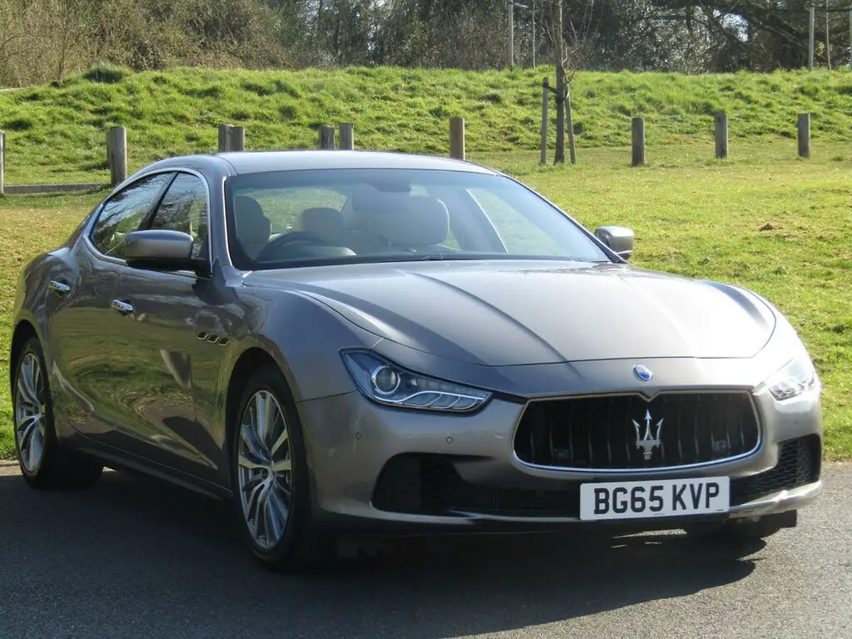 2016-maserati-ghibli-30td-big-35