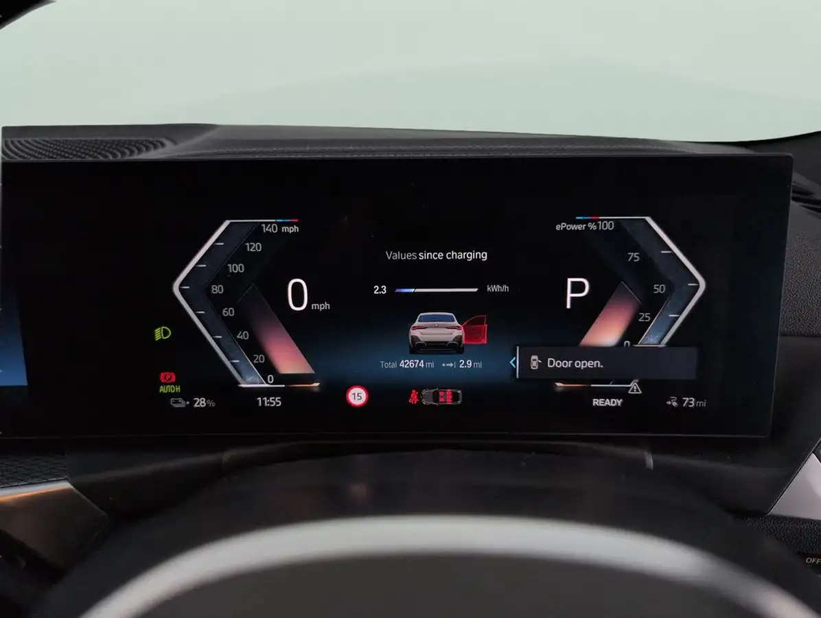 2022-bmw-i4-e-edrive40-m-sport-big-31