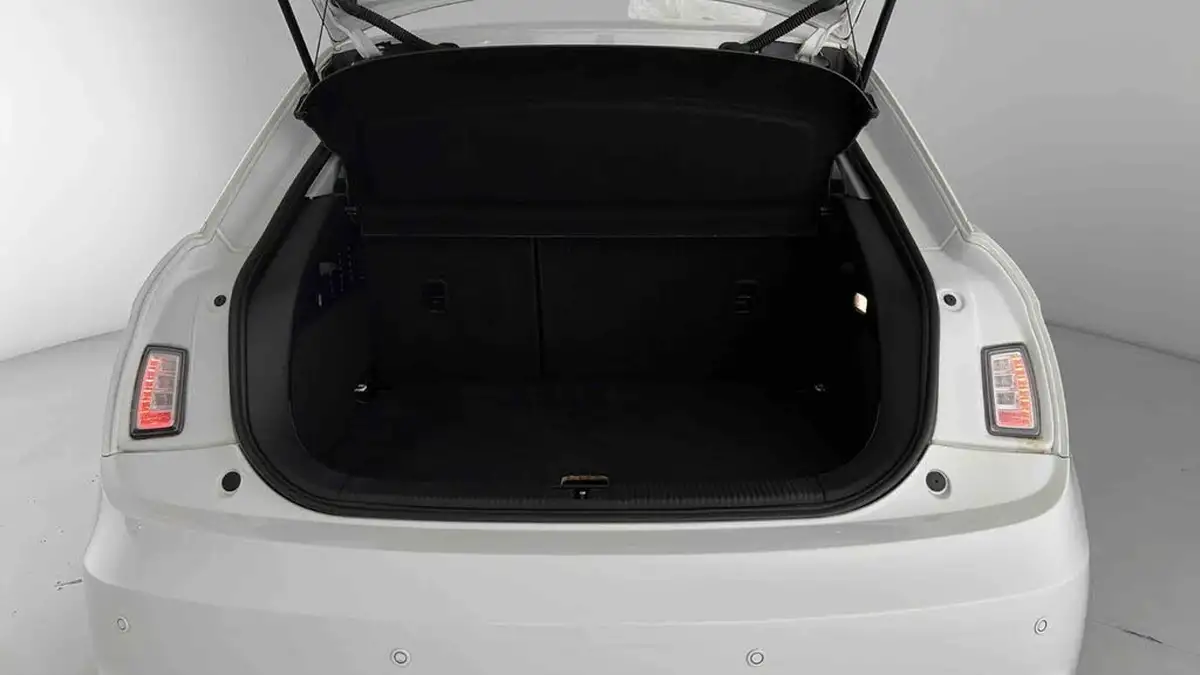 2016-audi-a1-10-tfsi-sport-hatchback-3d-big-17