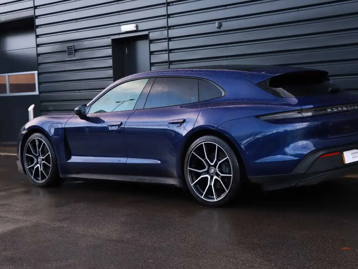 2023-porsche-taycan-e-sport-turismo-476ps-performance-battery-plus-big-21