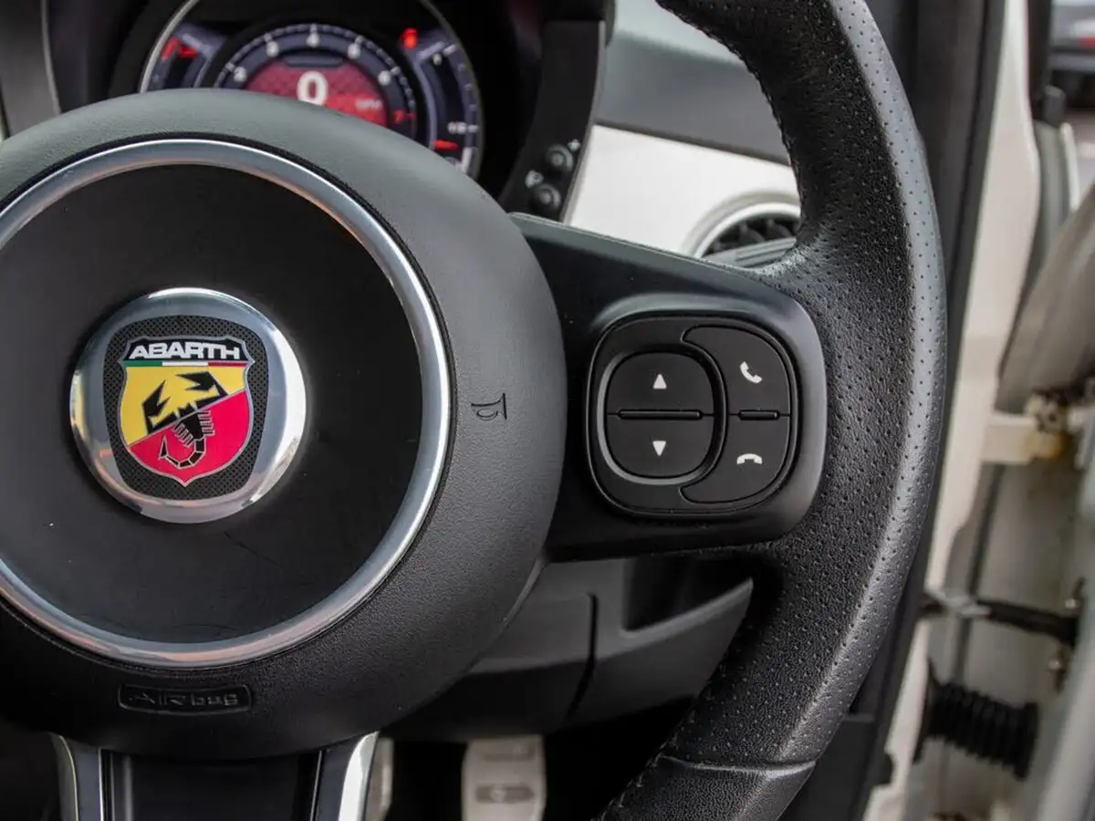 2019-abarth-595-14-tjet-big-20