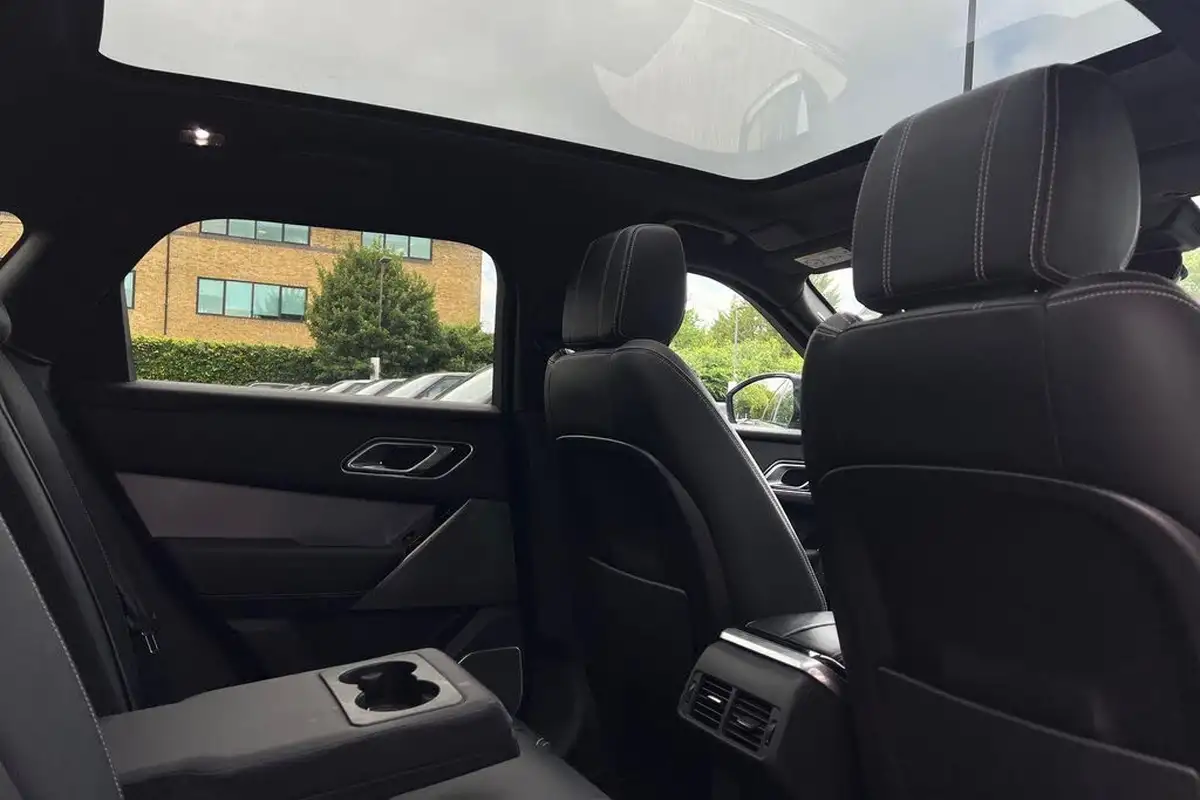 2021-land-rover-range-rover-velar-big-38