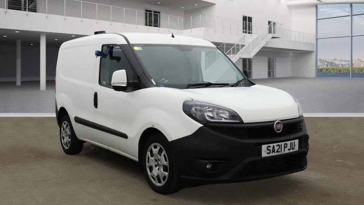 2021-fiat-doblo-cargo-16td-l1h1-sx-big-0