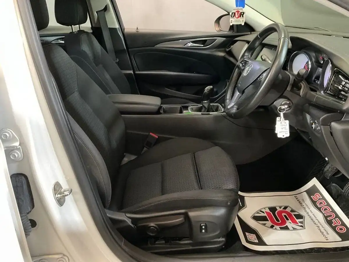 2021-vauxhall-insignia-grand-sport-15-turbo-d-se-nav-big-29