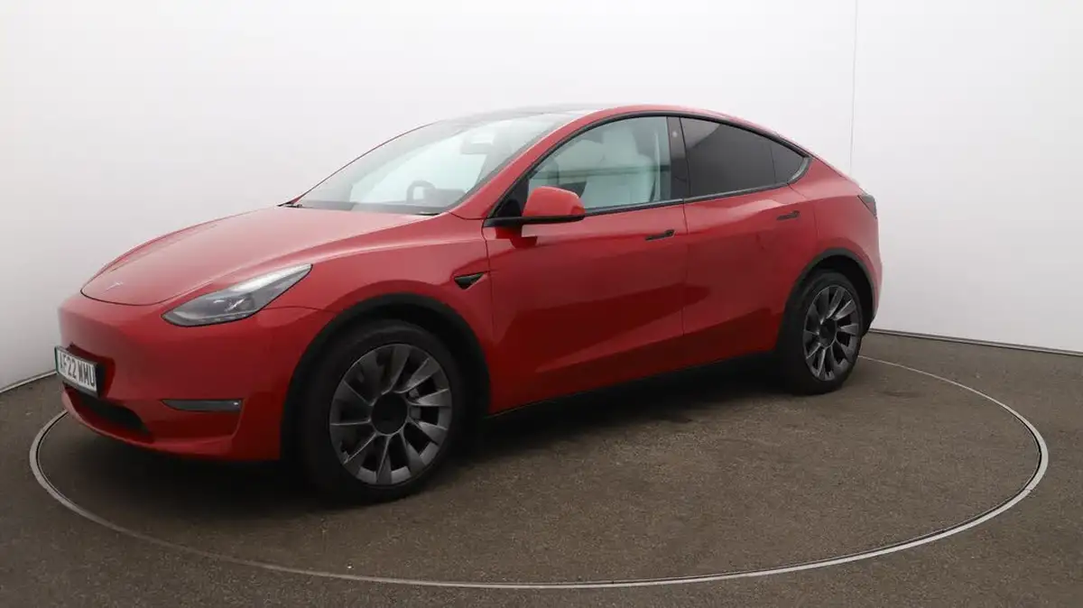 2022-tesla-model-y-e-long-range-big-67