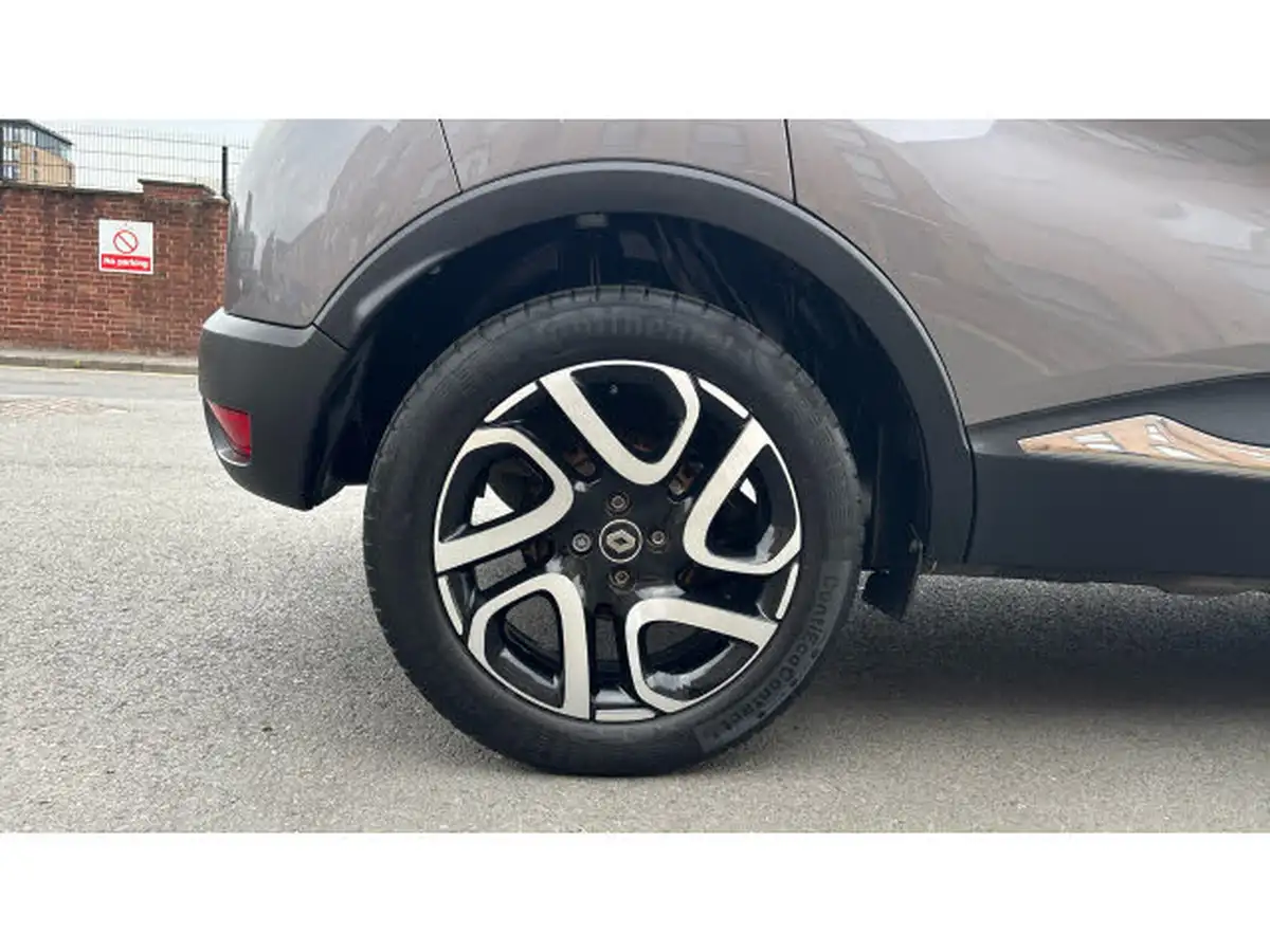 2019-renault-captur-09-tce-iconic-big-6