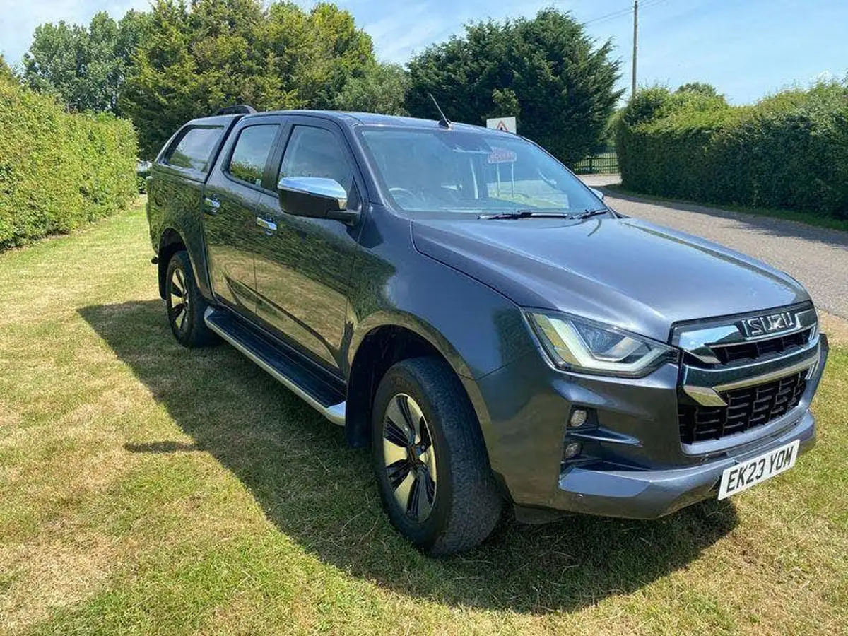 2023-isuzu-d-max-19td-dl40-big-2