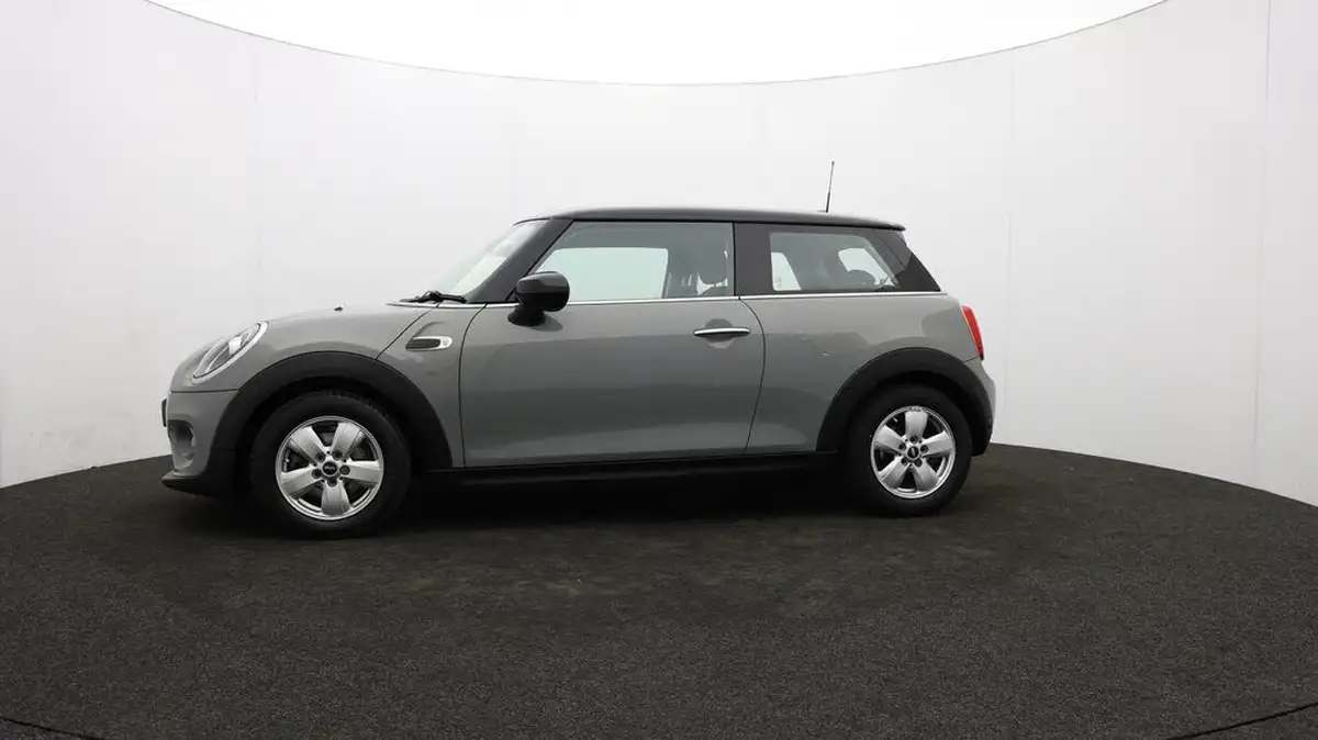 2020-mini-cooper-15-cooper-classic-nav-hatchback-3d-big-69