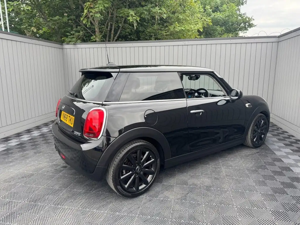 2018-mini-cooper-15-cooper-classic-ss-hatchback-3d-big-15