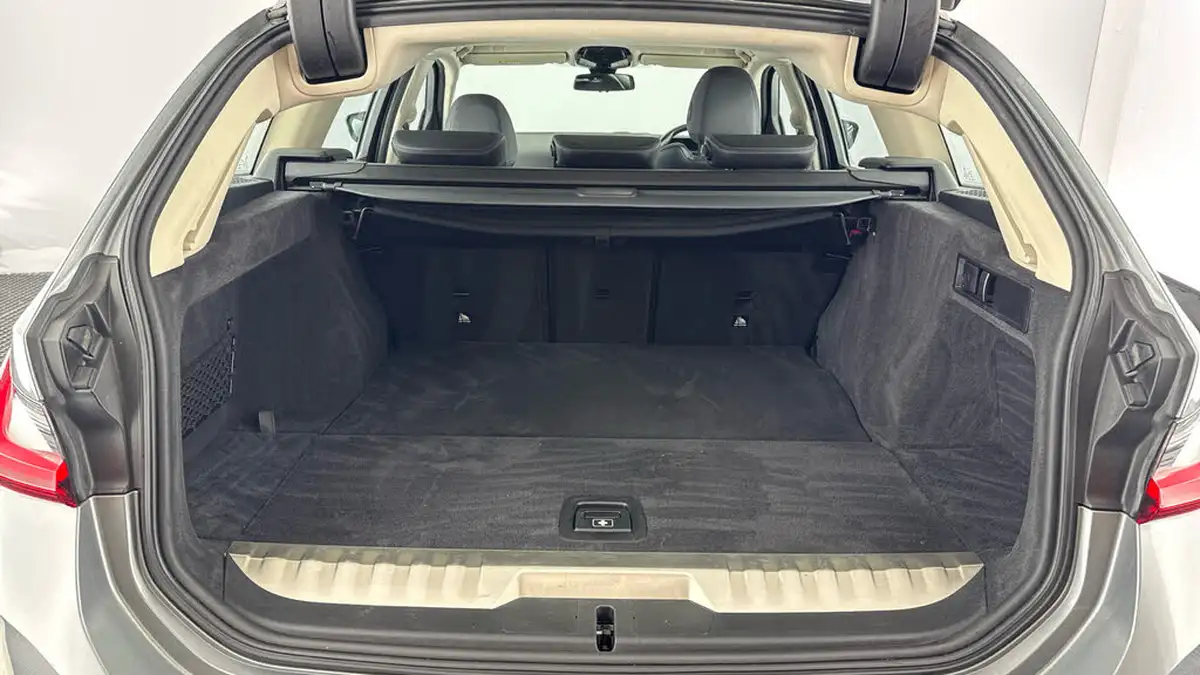 2022-bmw-3-series-20-330e-sport-touring-5d-big-14