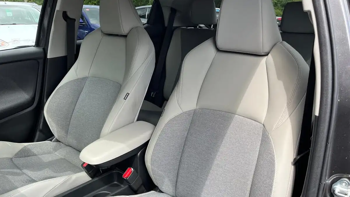 2022-toyota-yaris-cross-15-vvt-i-excel-city-packpan-roof-big-36
