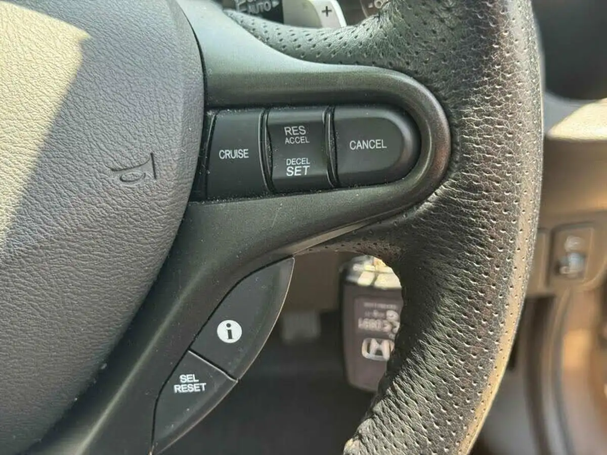 2012-honda-jazz-14-ex-cvt-big-12