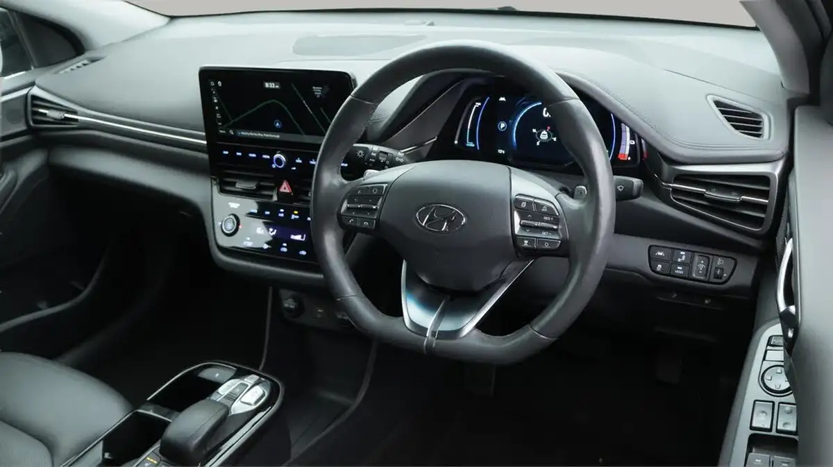 2021-hyundai-ioniq-e-premium-se-electric-100kw-big-9