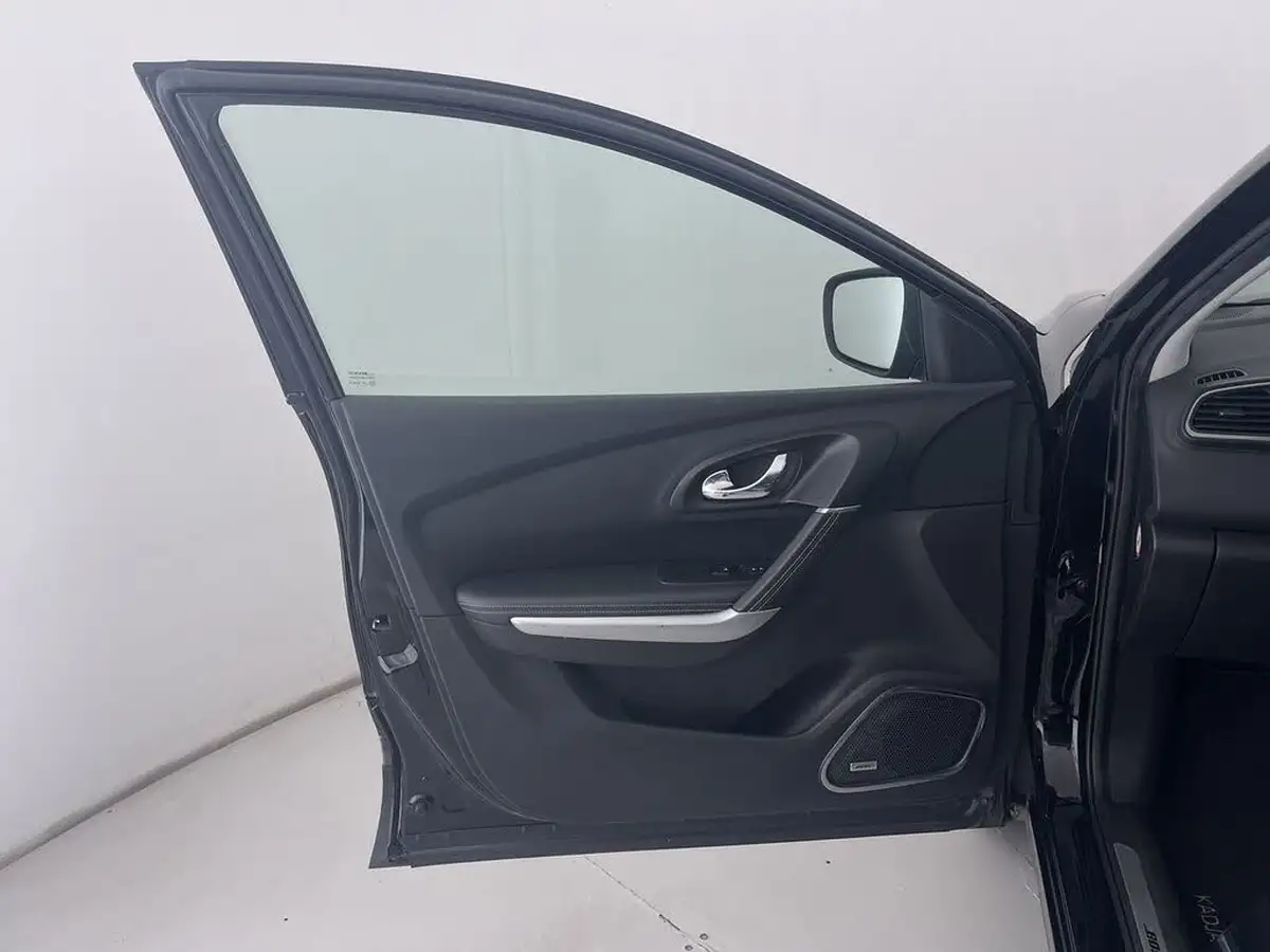 2016-renault-kadjar-15dci-signature-nav-energy-ss-big-26