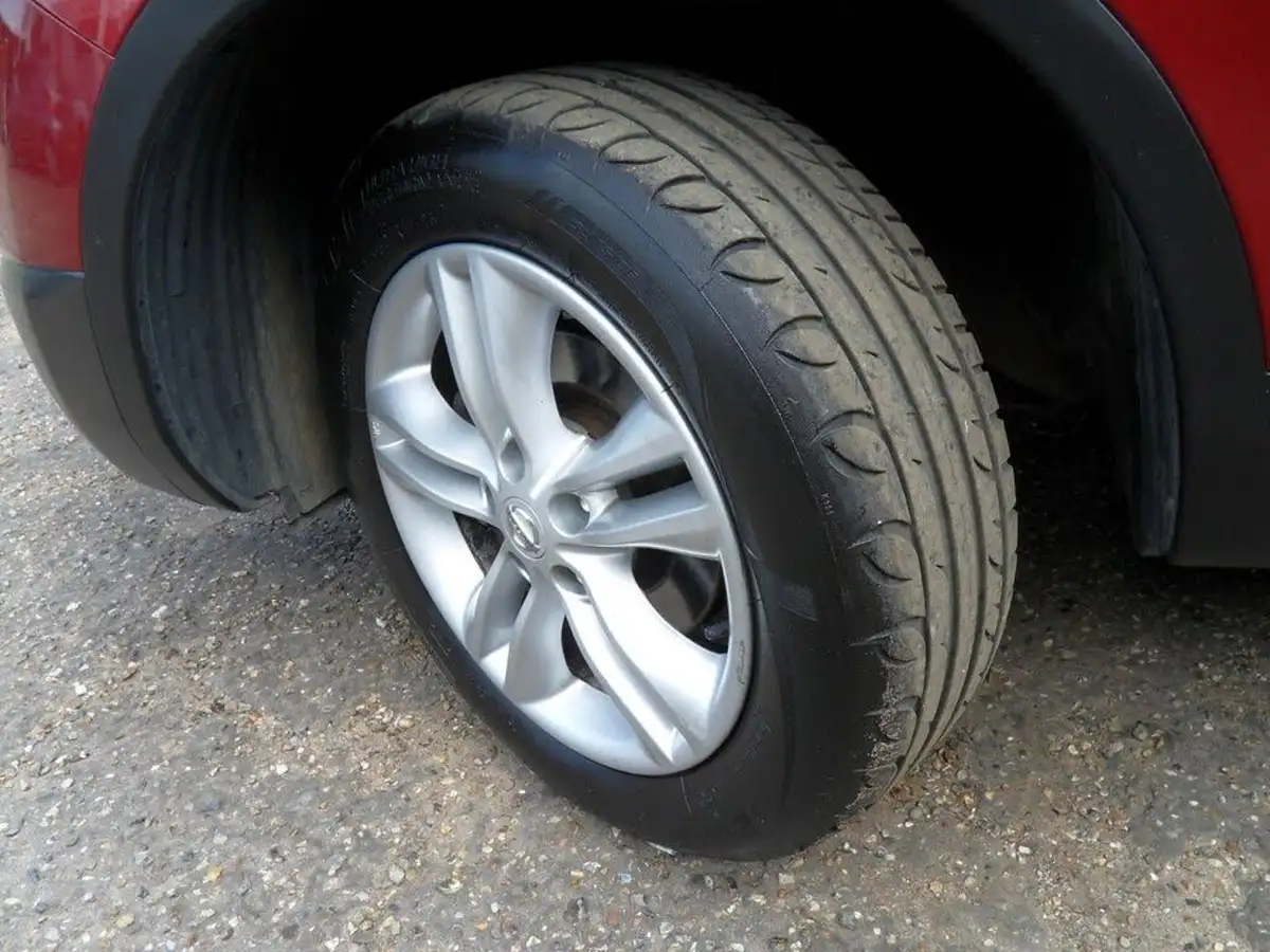 2010-nissan-qashqai-15td-acenta-big-53