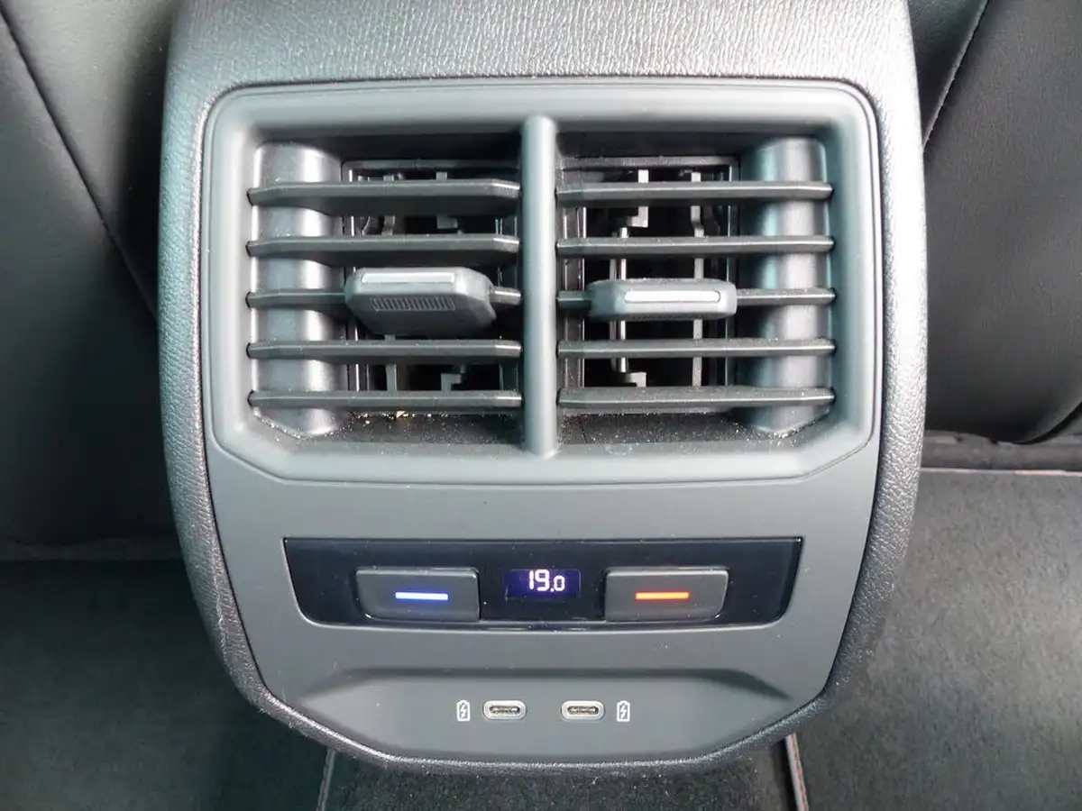 2020-seat-leon-15-tsi-evo-fr-130ps-hatchback-big-9